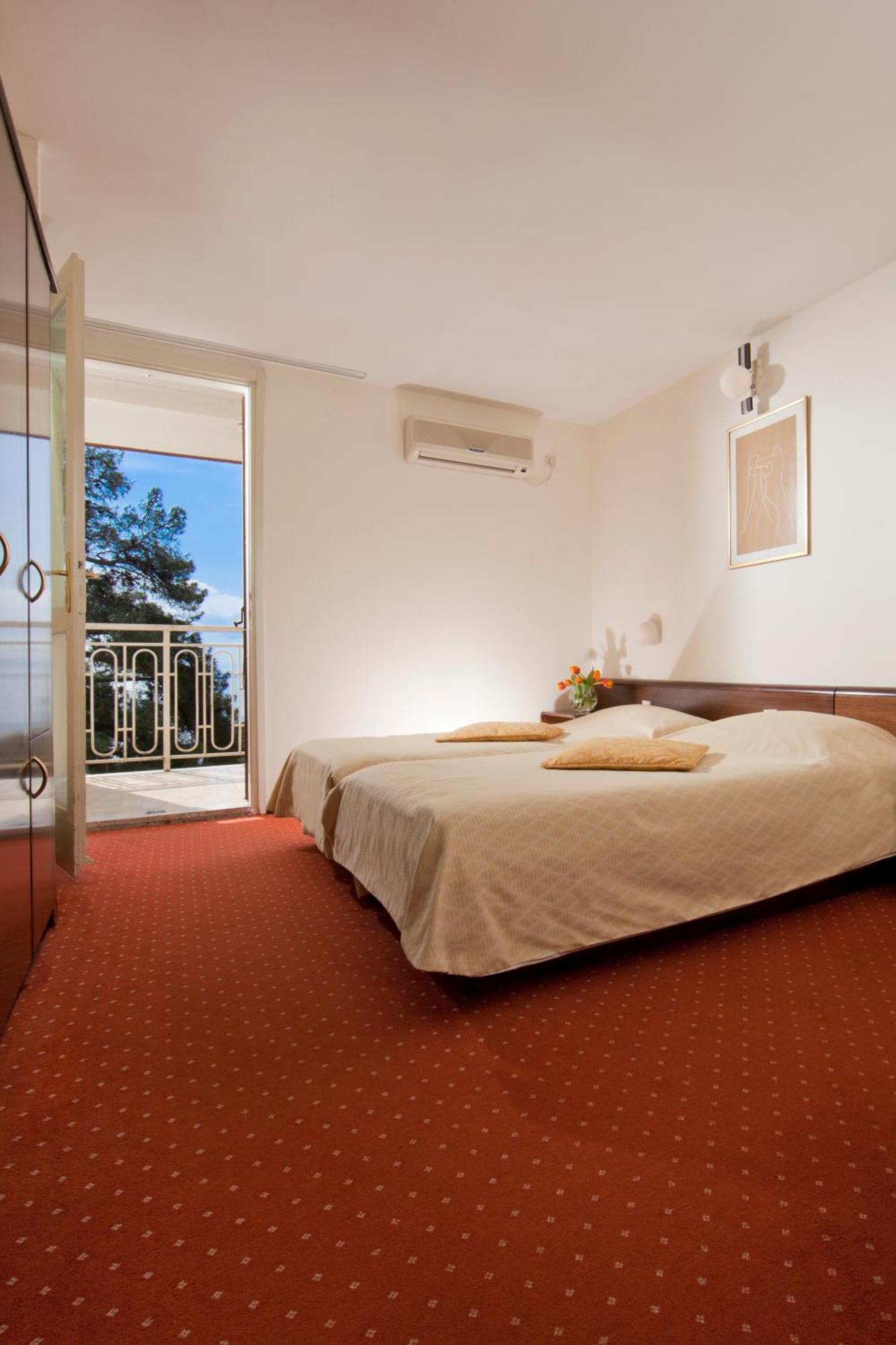 Hotel Οπατία Εξωτερικό φωτογραφία