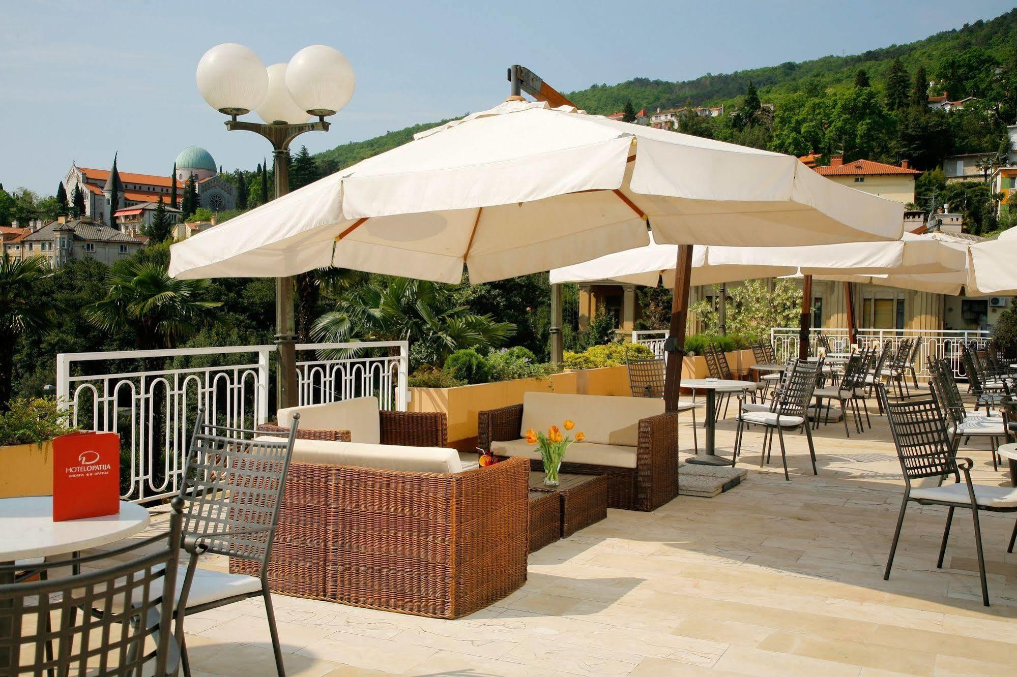 Hotel Οπατία Εστιατόριο φωτογραφία