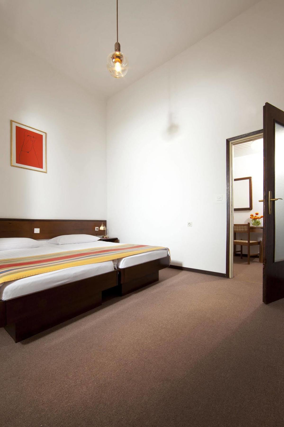 Hotel Οπατία Εξωτερικό φωτογραφία
