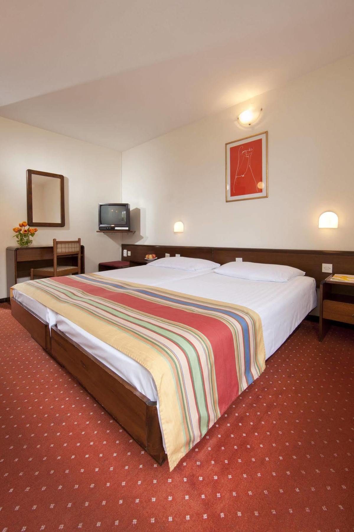 Hotel Οπατία Εξωτερικό φωτογραφία