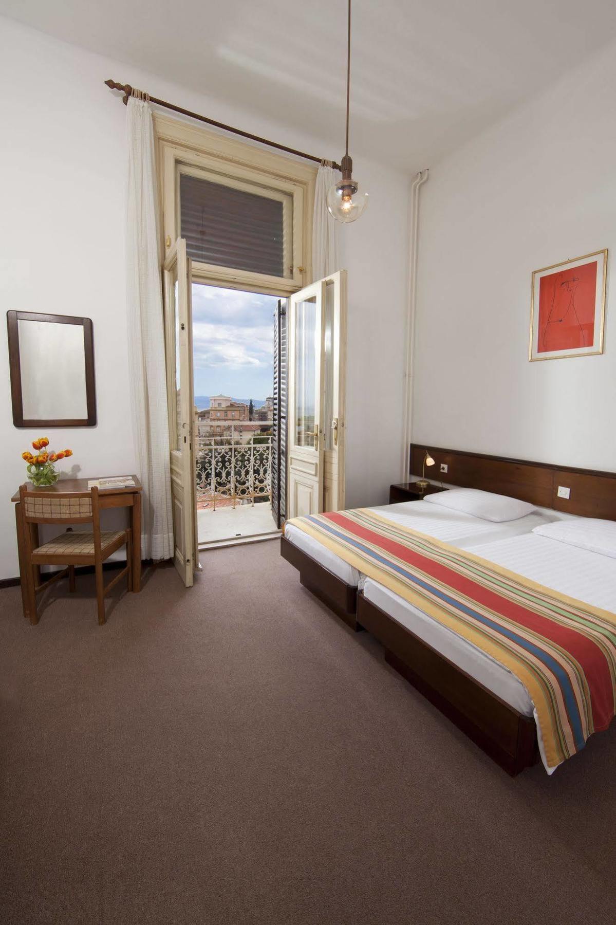 Hotel Οπατία Εξωτερικό φωτογραφία