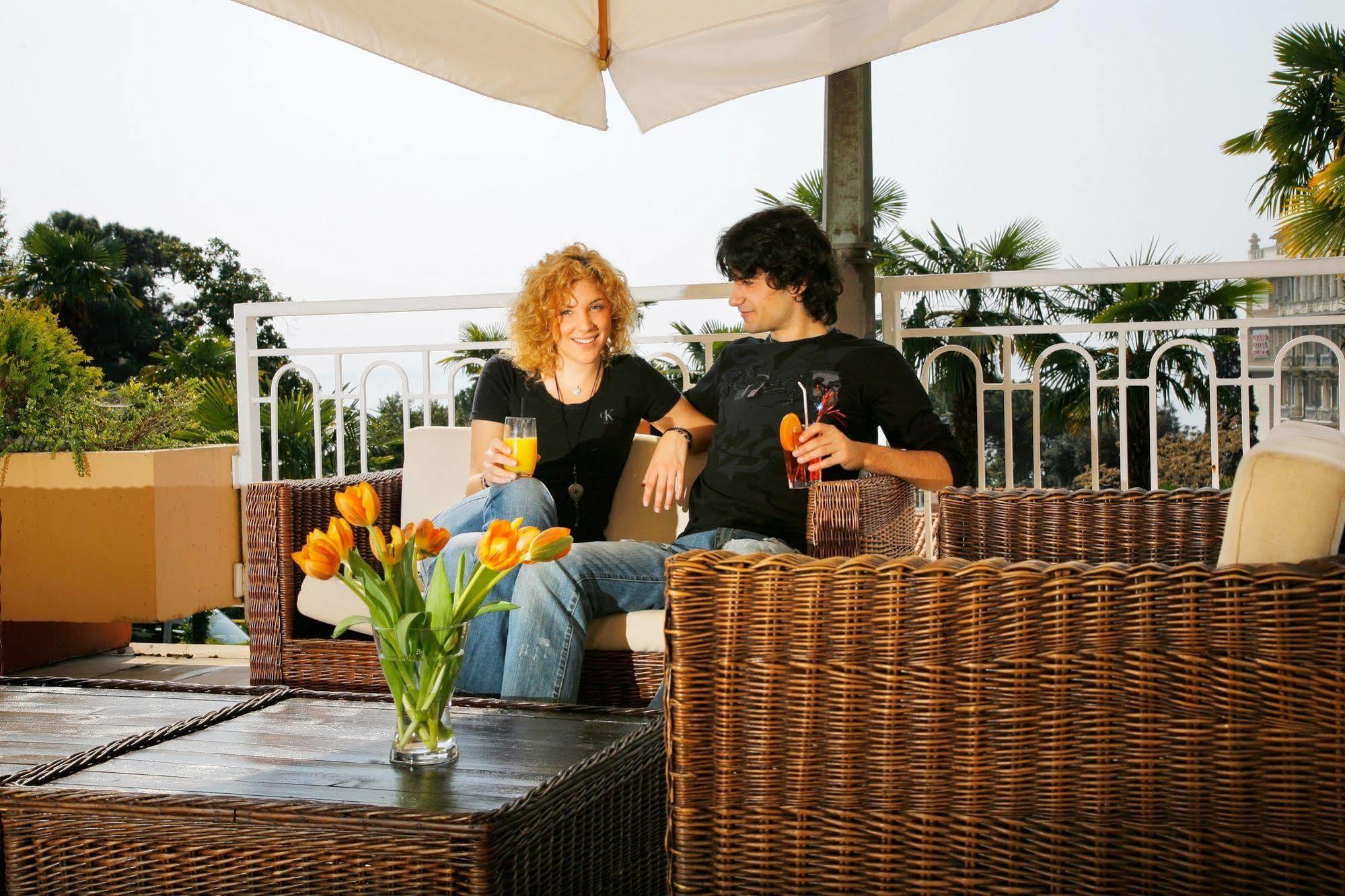 Hotel Οπατία Εξωτερικό φωτογραφία